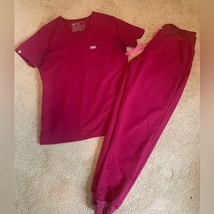 Women’s Figs Dark Magenta Set